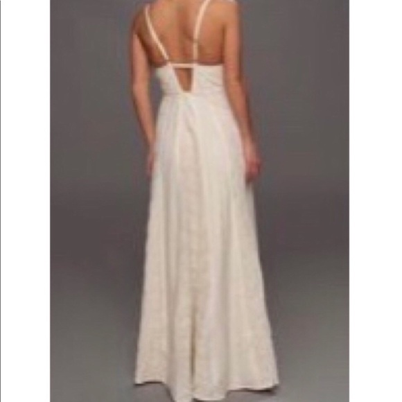 BCBGMAXAZRIA LOURIE DRESS. - Picture 3 of 8